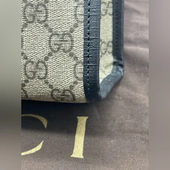 Gucci PVC HandBag with the iconic green cat design - Picture 6 of 12